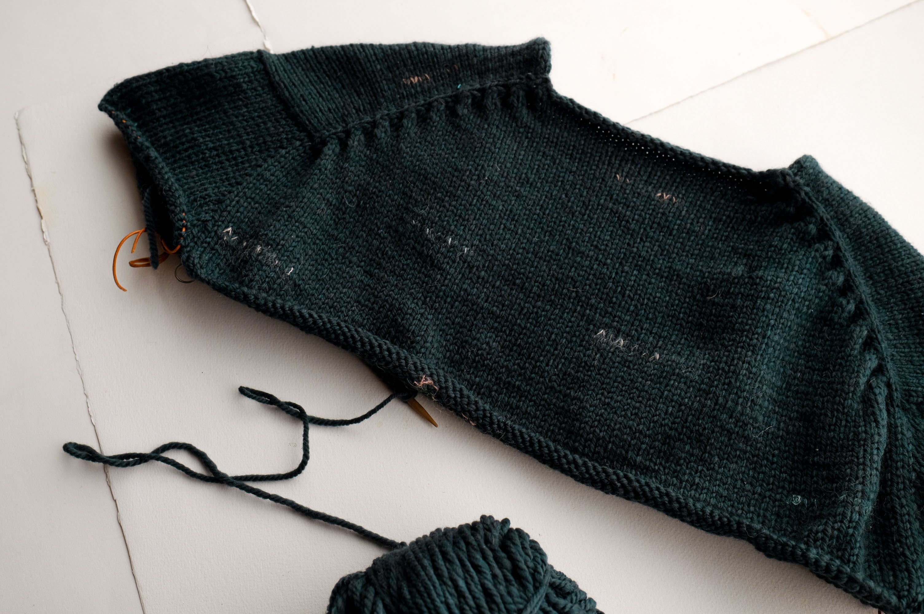 Beatriz KAL: Adding little flecks of mohair silk yarn to your knitting