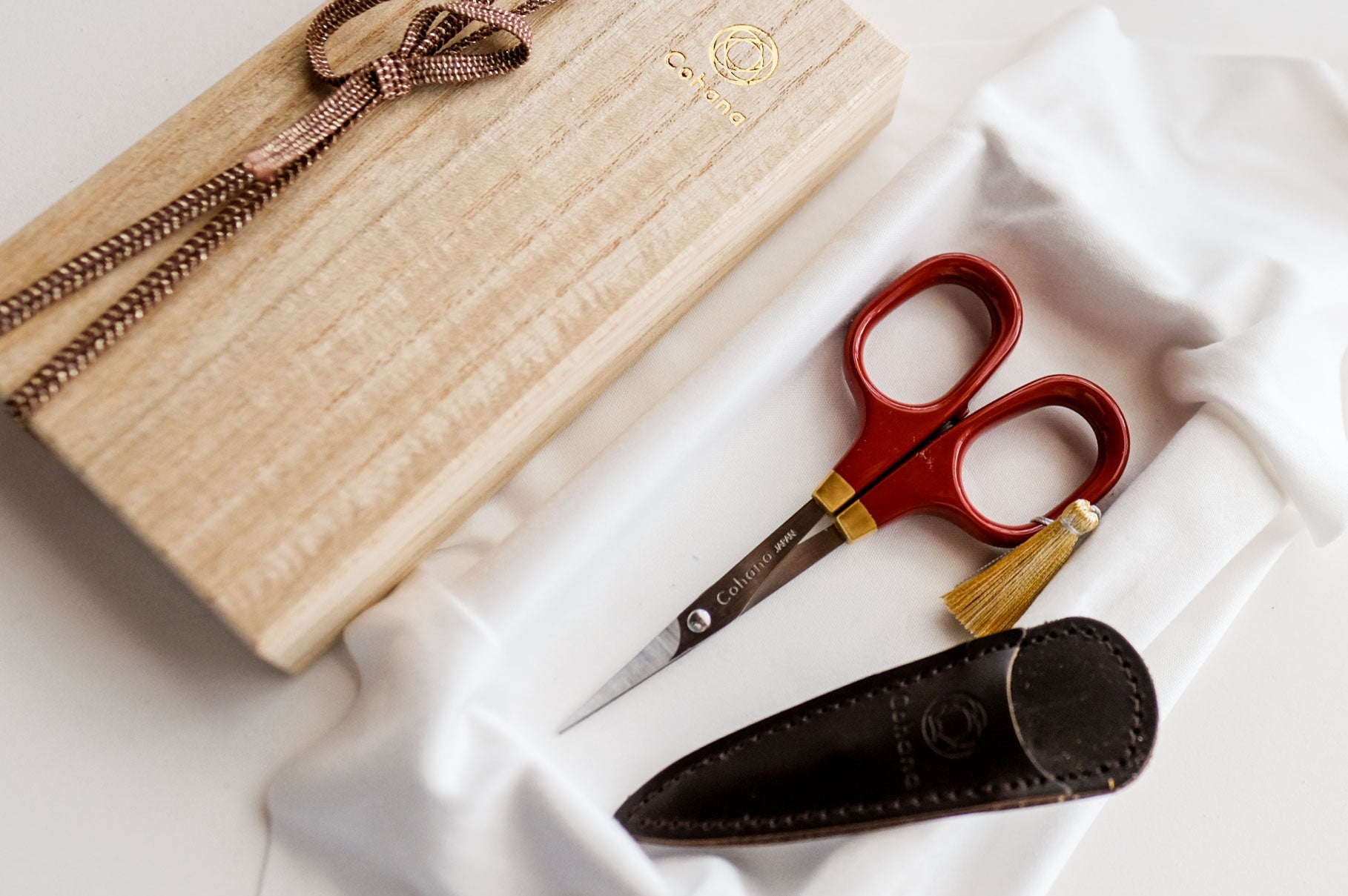 Small Scissors with Lacquered Handles