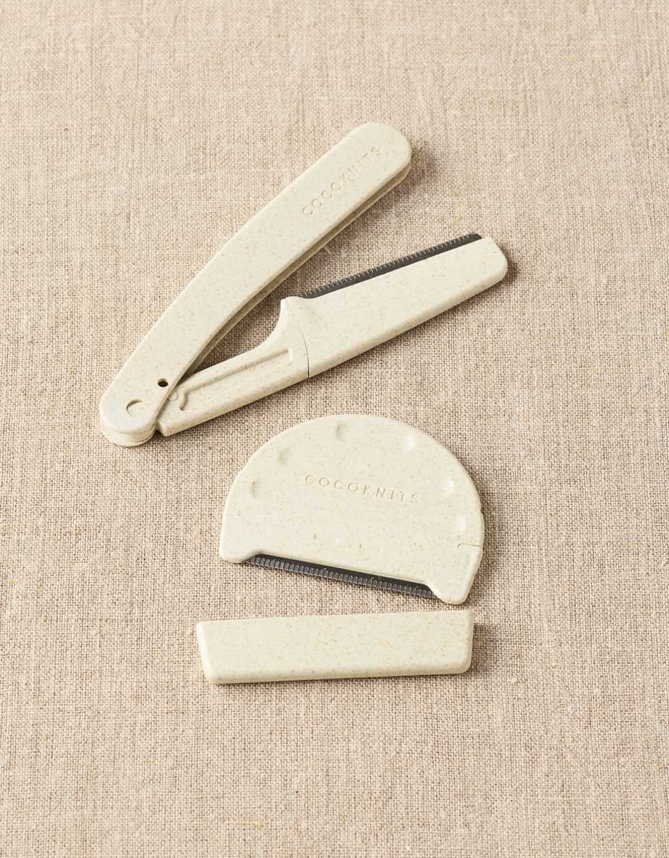 Fuzz Off Comb
