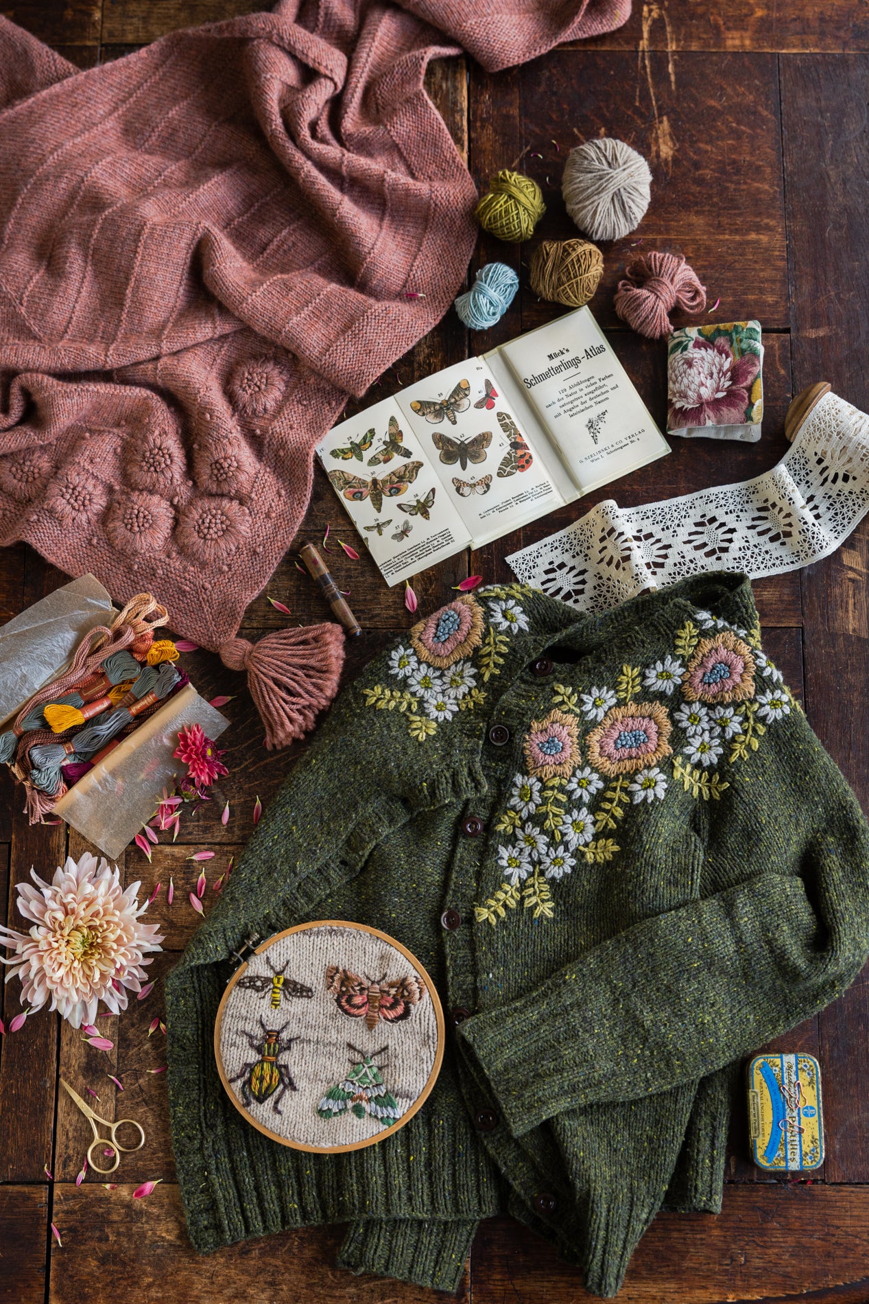 Embroidery on Knits by Judit Gummlich - PREORDER