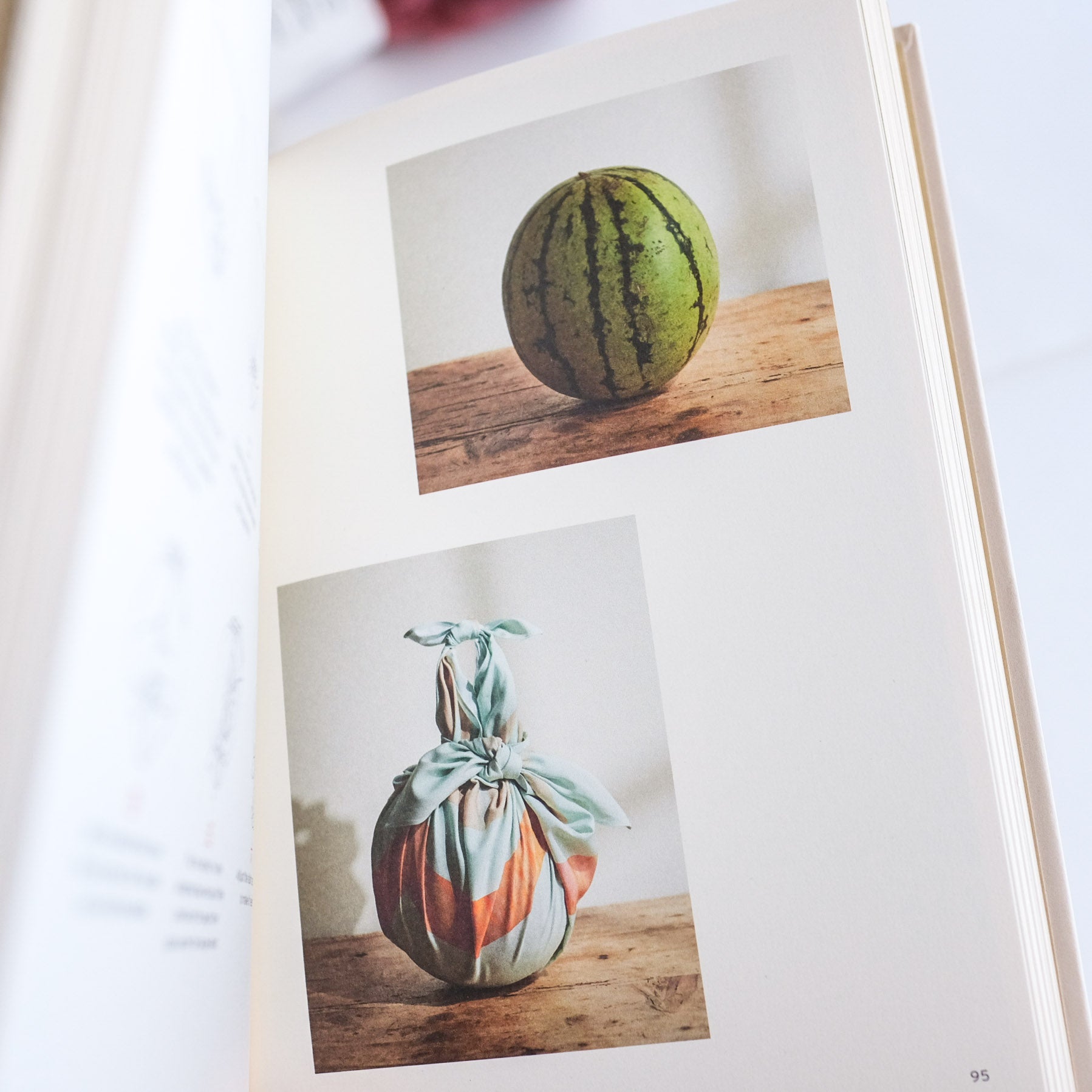 Furoshiki and the Japanese Art of Gift Wrapping by Tomoko Kakita