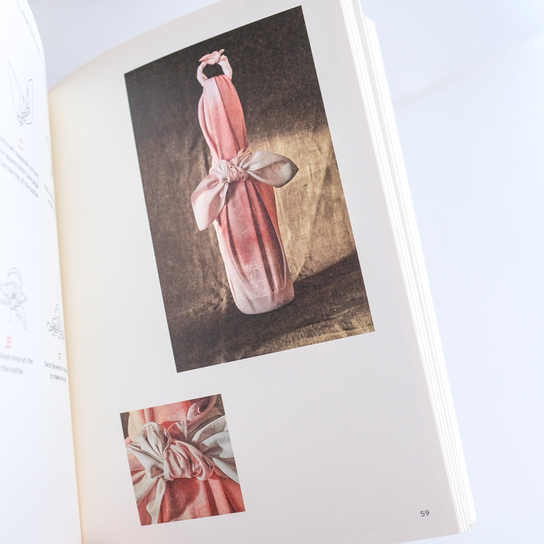 Furoshiki and the Japanese Art of Gift Wrapping by Tomoko Kakita