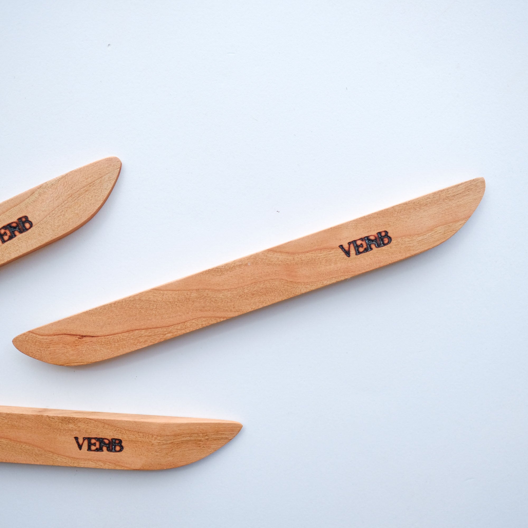 Custom Verb Thread Holder