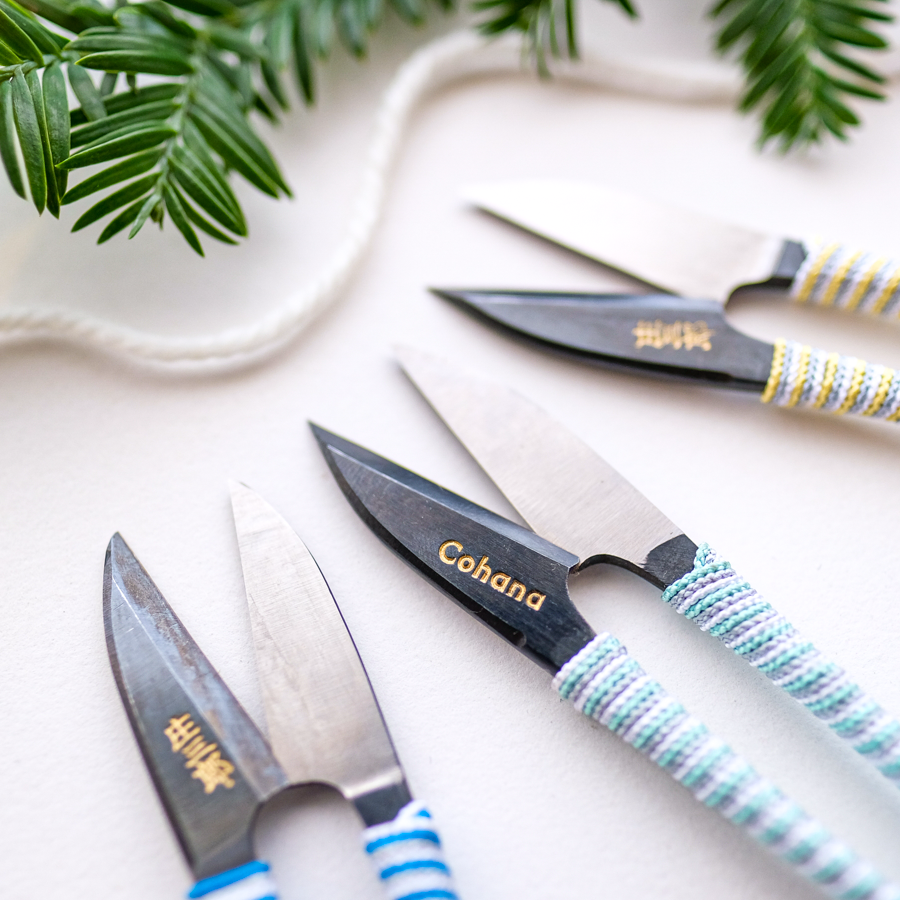 Shozaburo Thread Snips with Iga Silk Braid