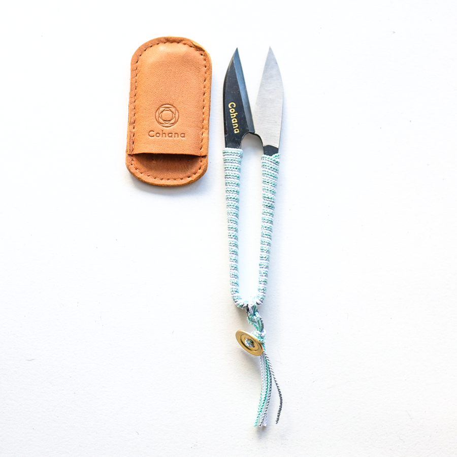 Shozaburo Thread Snips with Iga Silk Braid