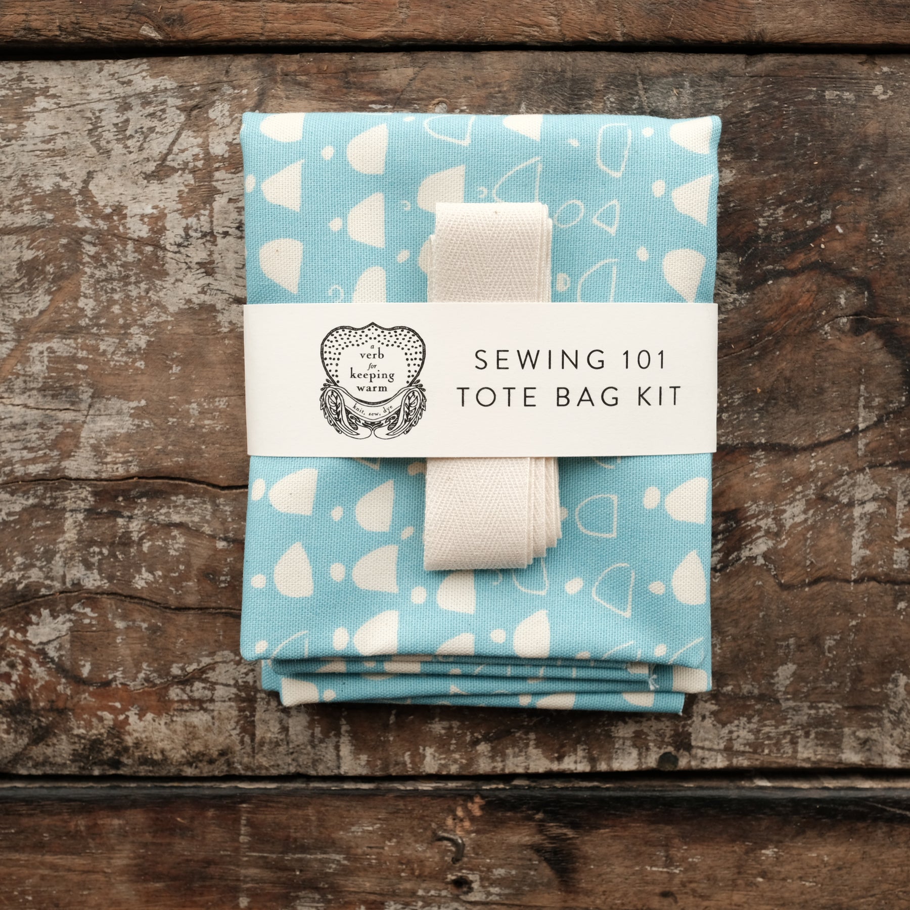Label: Light blue rain walk / White twill