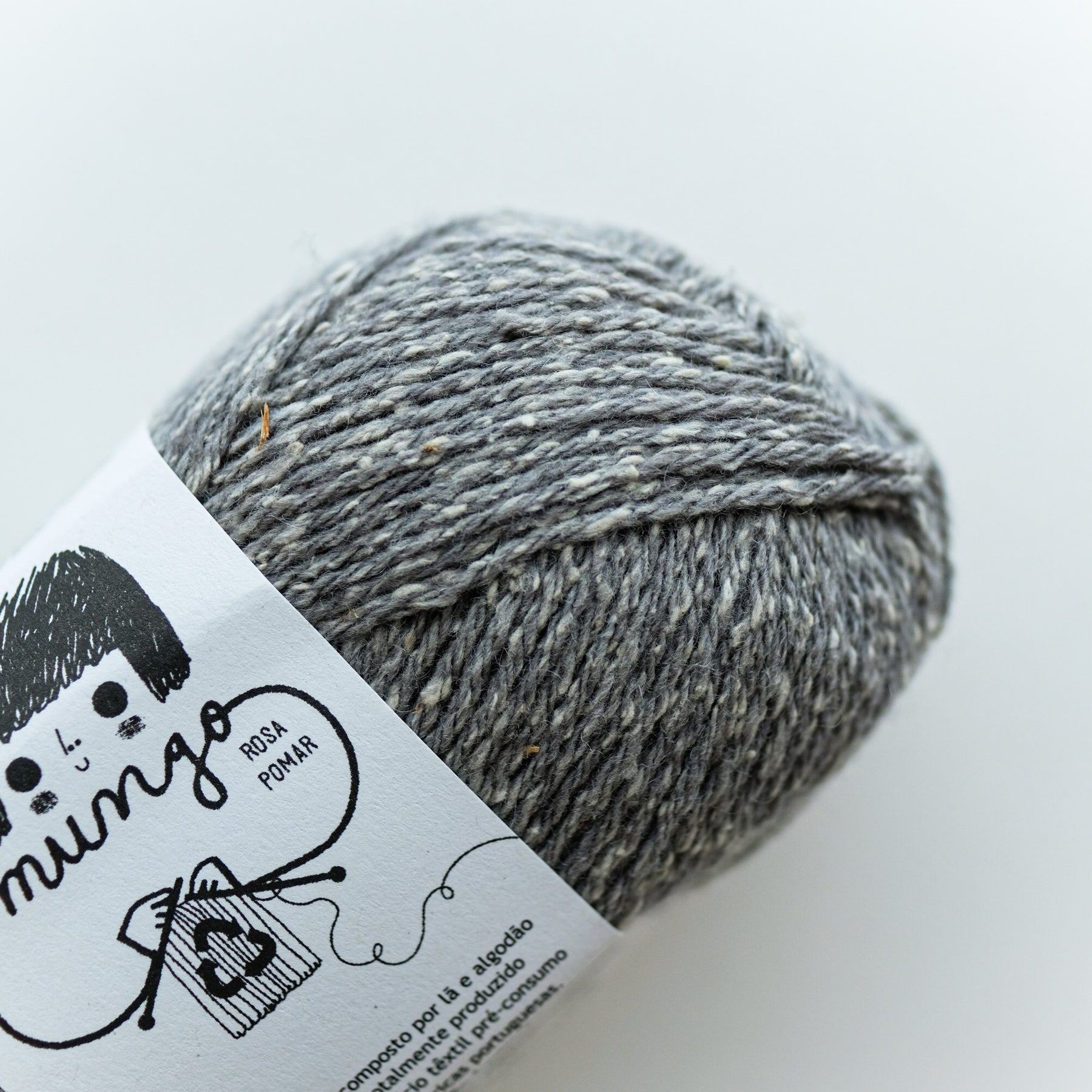 label: Grey - 02