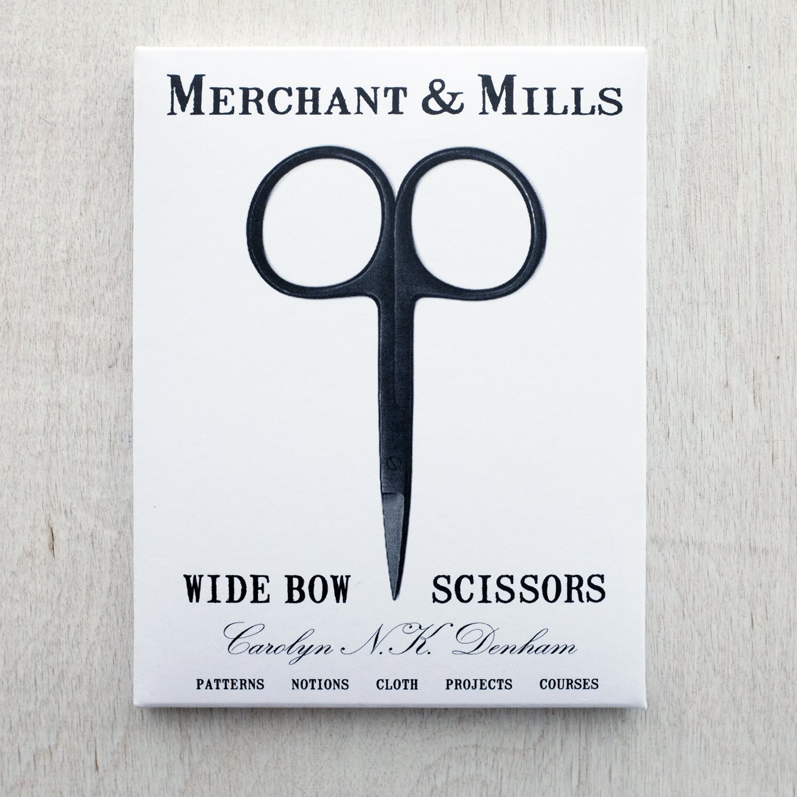 Label: Wide Bow Scissors