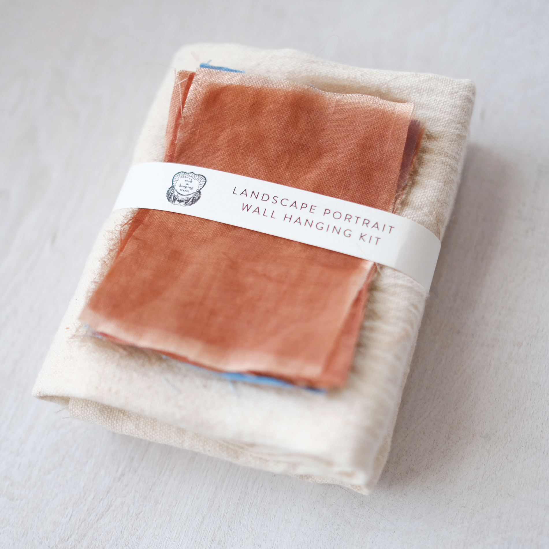 Label: Landscape Portrait Wall Hanging Kit only