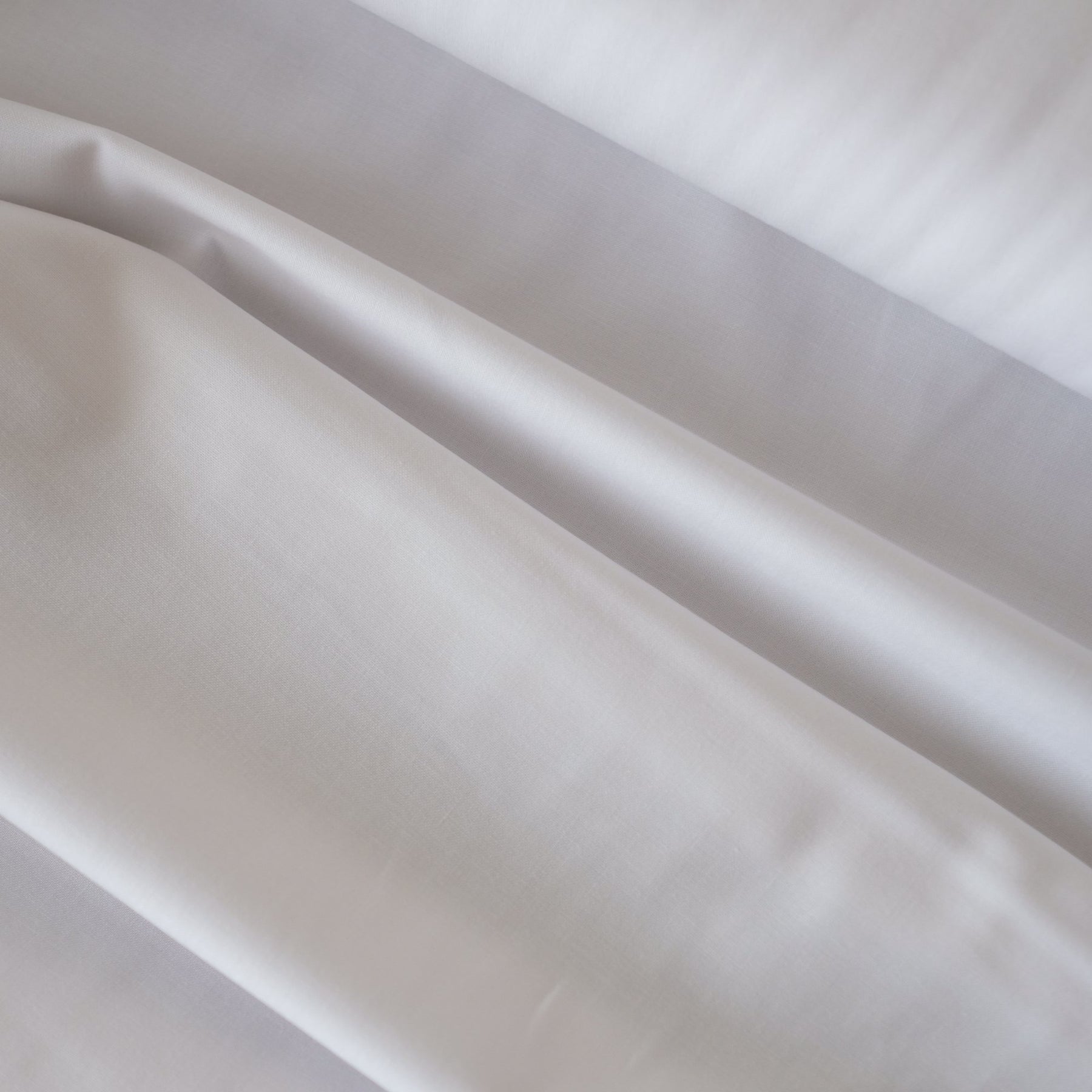 Label:44" - white
