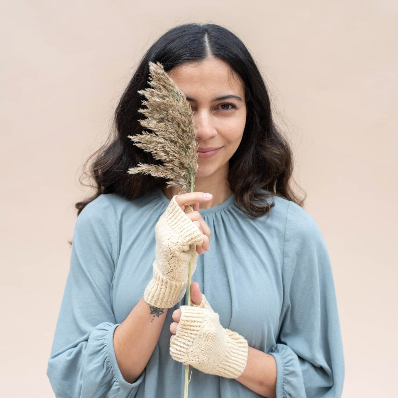 AVFKW x Beth Rosin - Winter Windows Mitts