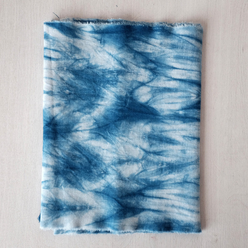 Label: Fabric #3 Waves on White