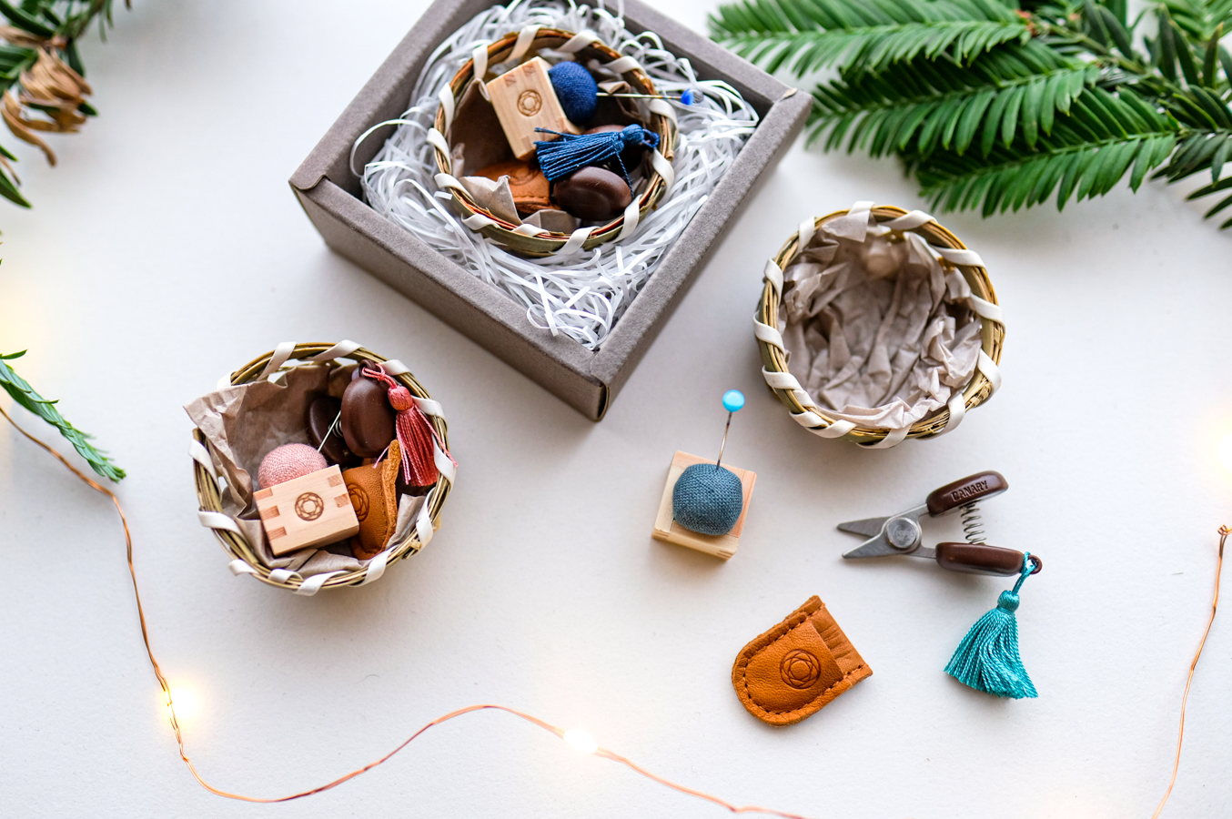 Gift Set: Seki Mini Scissors and Mini Masu Pincushion