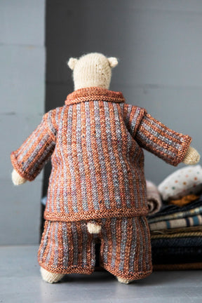 Mouche & Friends: Seamless Toys to Knit and Love by Cinthia Vallet
