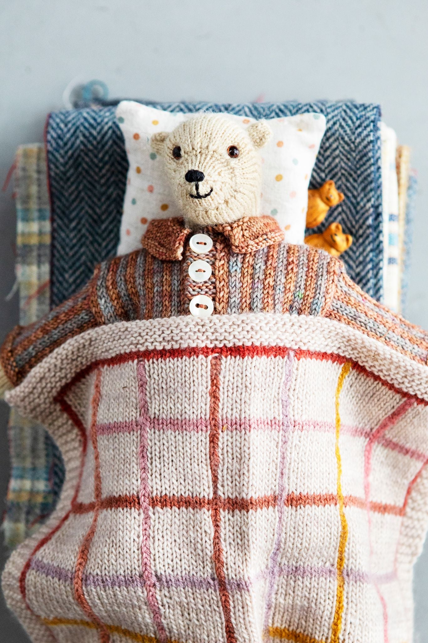 Mouche & Friends: Seamless Toys to Knit and Love by Cinthia