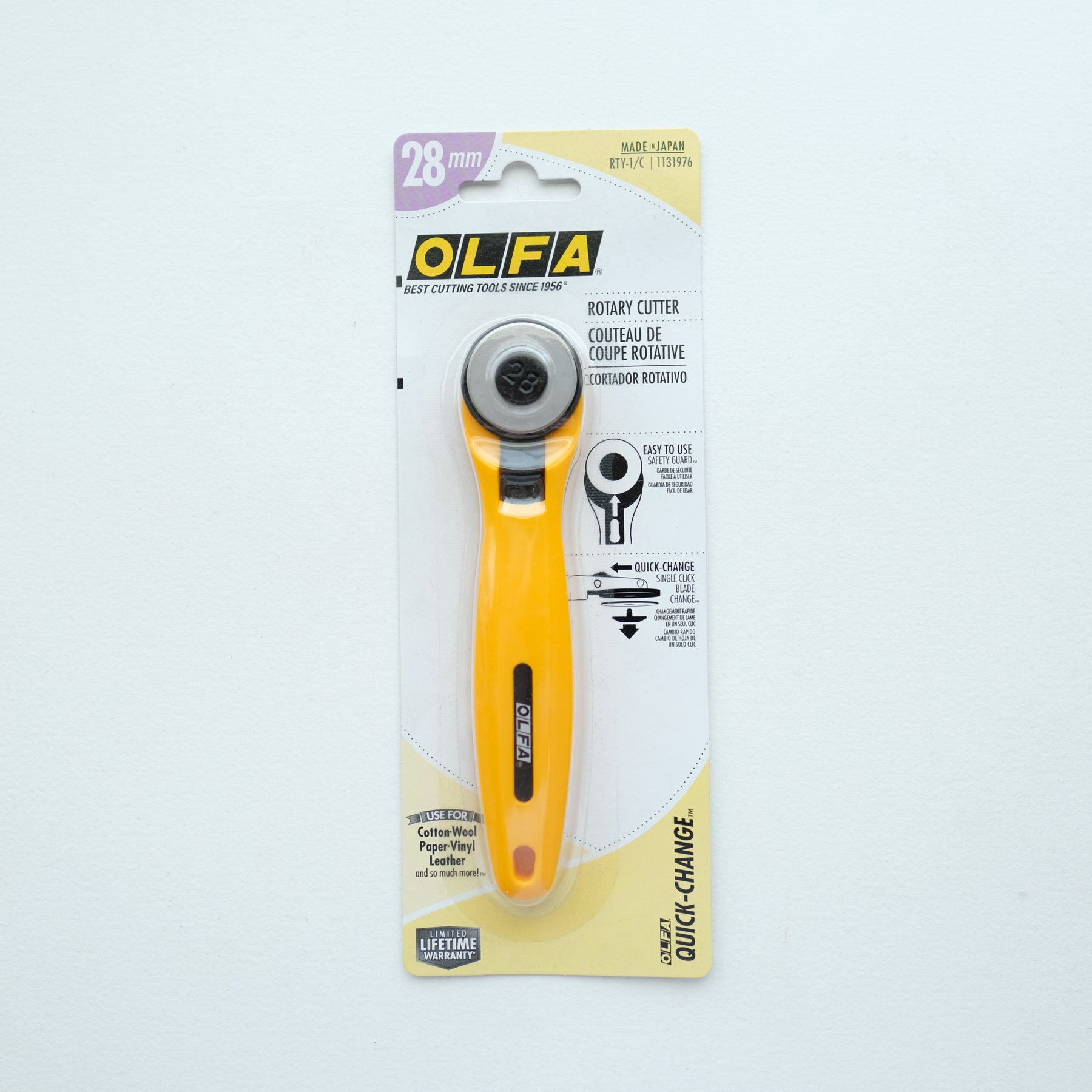 CraftsCapitol™ Premium Safety Rotary Cutter
