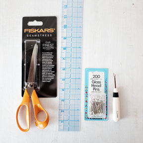 Label: Basic Plus Sewing Kit
