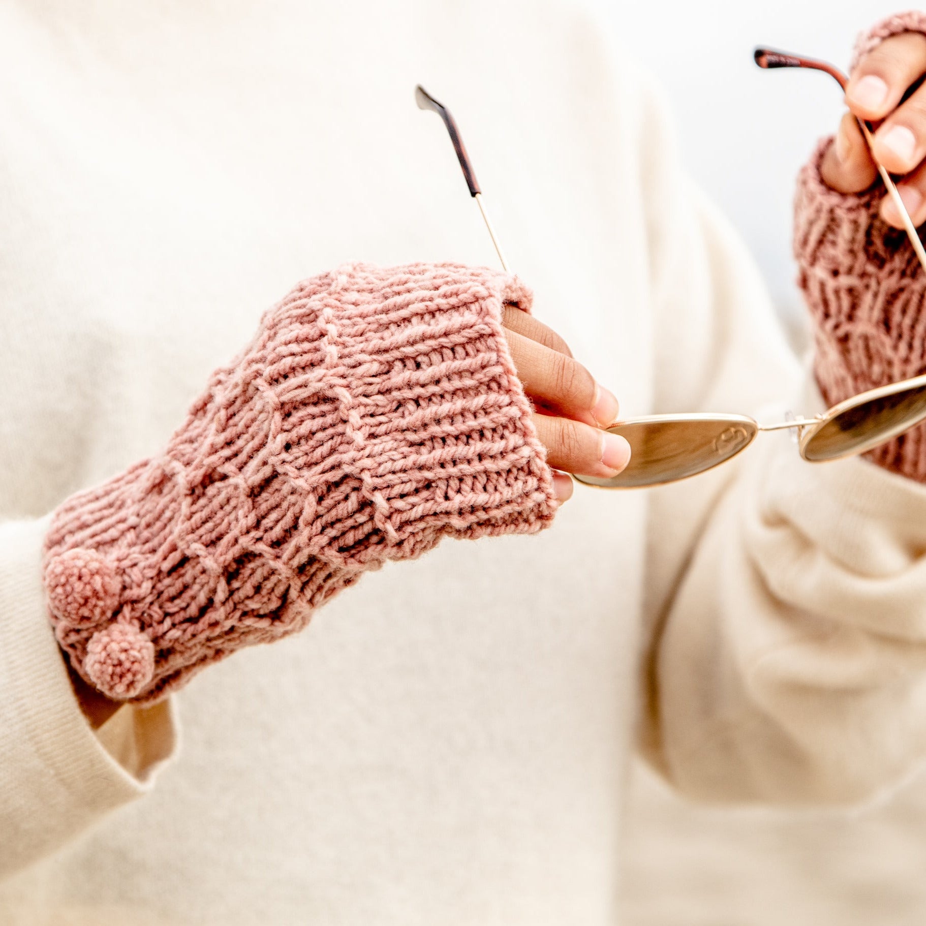 AVFKW x Angela Tong - The Hanikamu Mitts Bundle