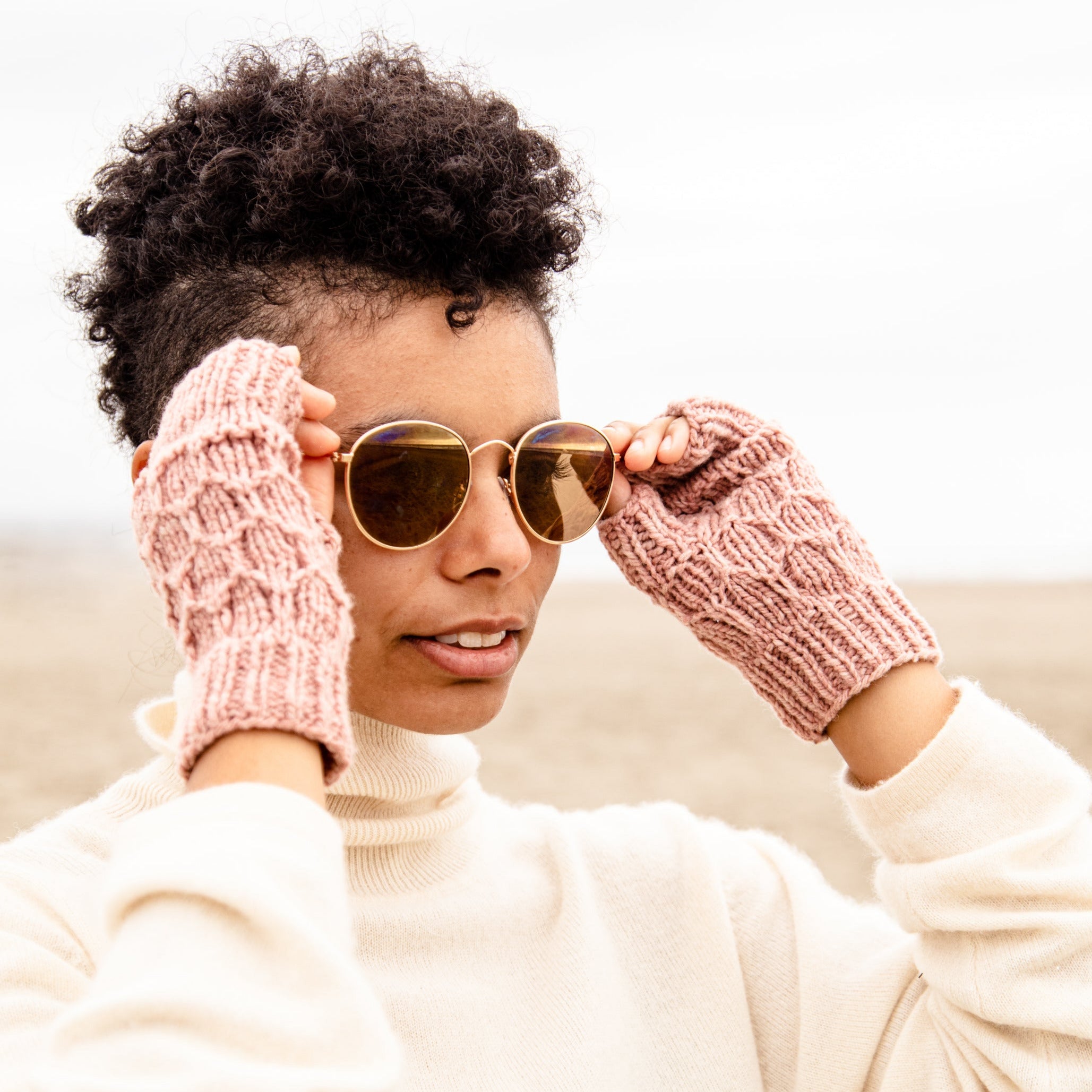 AVFKW x Angela Tong - The Hanikamu Mitts Bundle